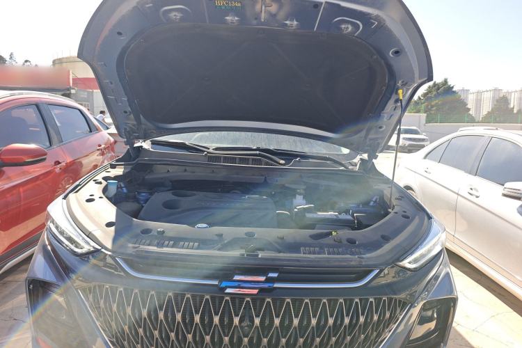 Used CHANGAN OSHAN X7 PLUS 2022 1.5T Blue Whale Edition Automatic Geeker Navigation Model Engine Bay