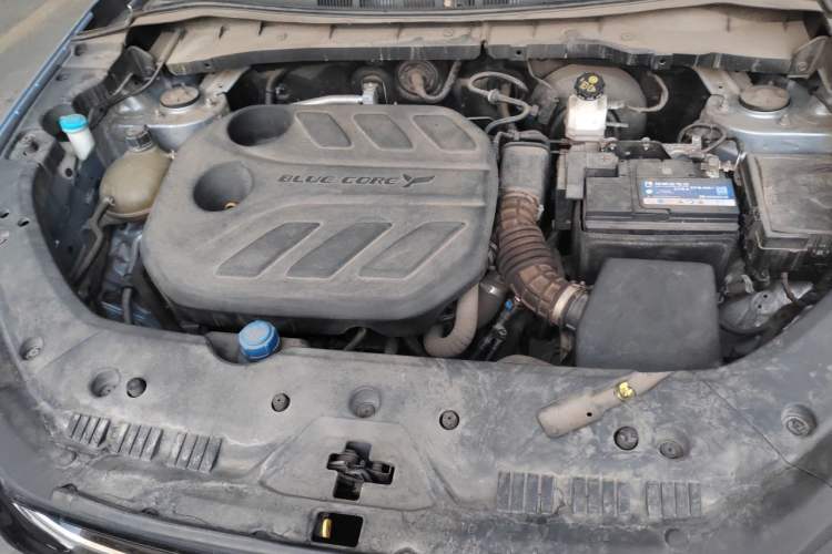 Used CHANGAN OSHAN X7 PLUS 2022 1.5T Blue Whale Edition Automatic ZhiZun Model Engine Bay