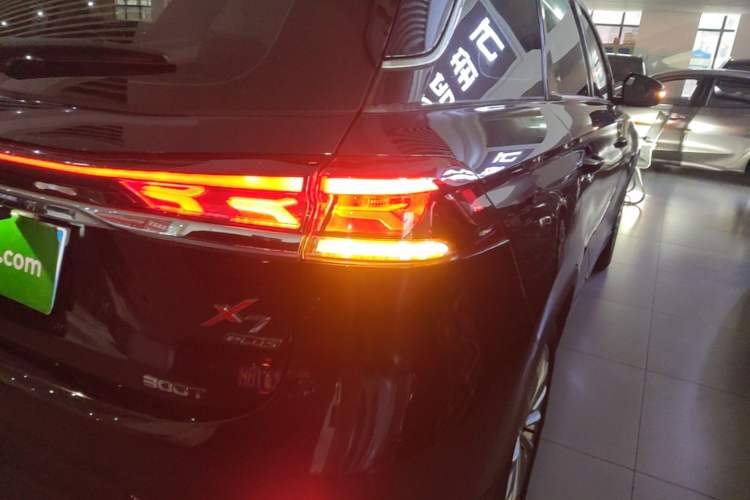 Used CHANGAN OSHAN X7 PLUS 2022 1.5T Blue Whale Edition Automatic Luxury Trim Exterior 3