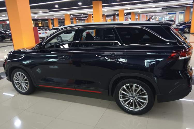 Used CHANGAN OSHAN X7 PLUS 2022 1.5T Blue Whale Edition Automatic ZhiZun Model Exterior 3