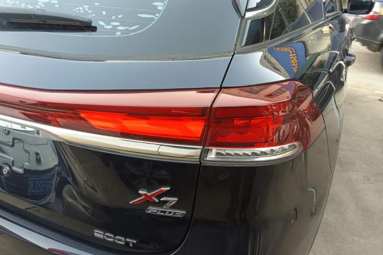Used CHANGAN OSHAN X7 PLUS 2022 1.5T Blue Whale Edition Automatic ZhiZun Model Exterior 6