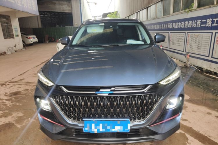 Used CHANGAN OSHAN X7 PLUS 2022 1.5T Blue Whale Edition Automatic Geeker Navigation Model Front