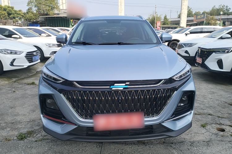 Used CHANGAN OSHAN X7 PLUS 2022 1.5T Blue Whale Edition Automatic Prestige Version Front