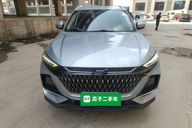 Used CHANGAN OSHAN X7 PLUS 2022 1.5T Blue Whale Edition Automatic Prestige Version Front
