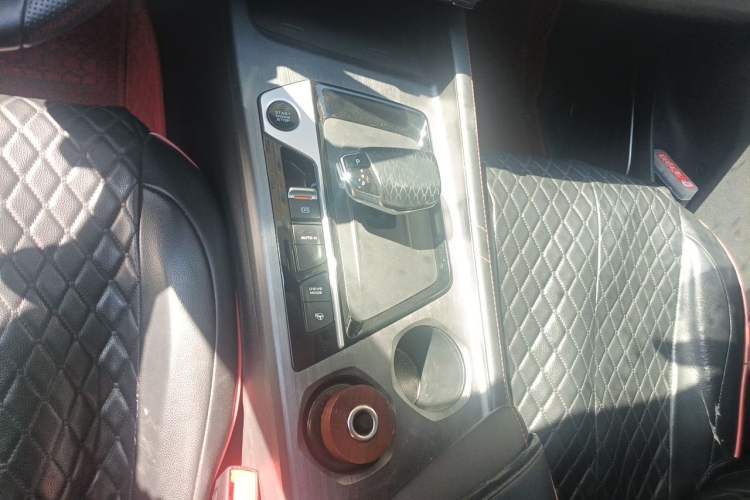 Used CHANGAN OSHAN X7 PLUS 2022 1.5T Blue Whale Edition Automatic Geeker Navigation Model Gear Lever