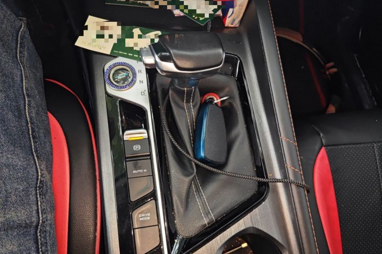 Used CHANGAN OSHAN X7 PLUS 2022 1.5T Blue Whale Edition Automatic Prestige Version Gear Lever