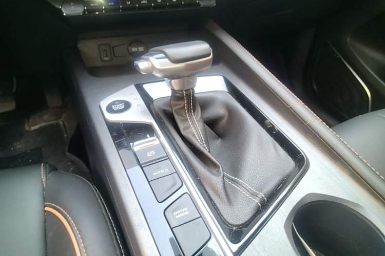 Used CHANGAN OSHAN X7 PLUS 2022 1.5T Blue Whale Edition Automatic Prestige Version Gear Lever