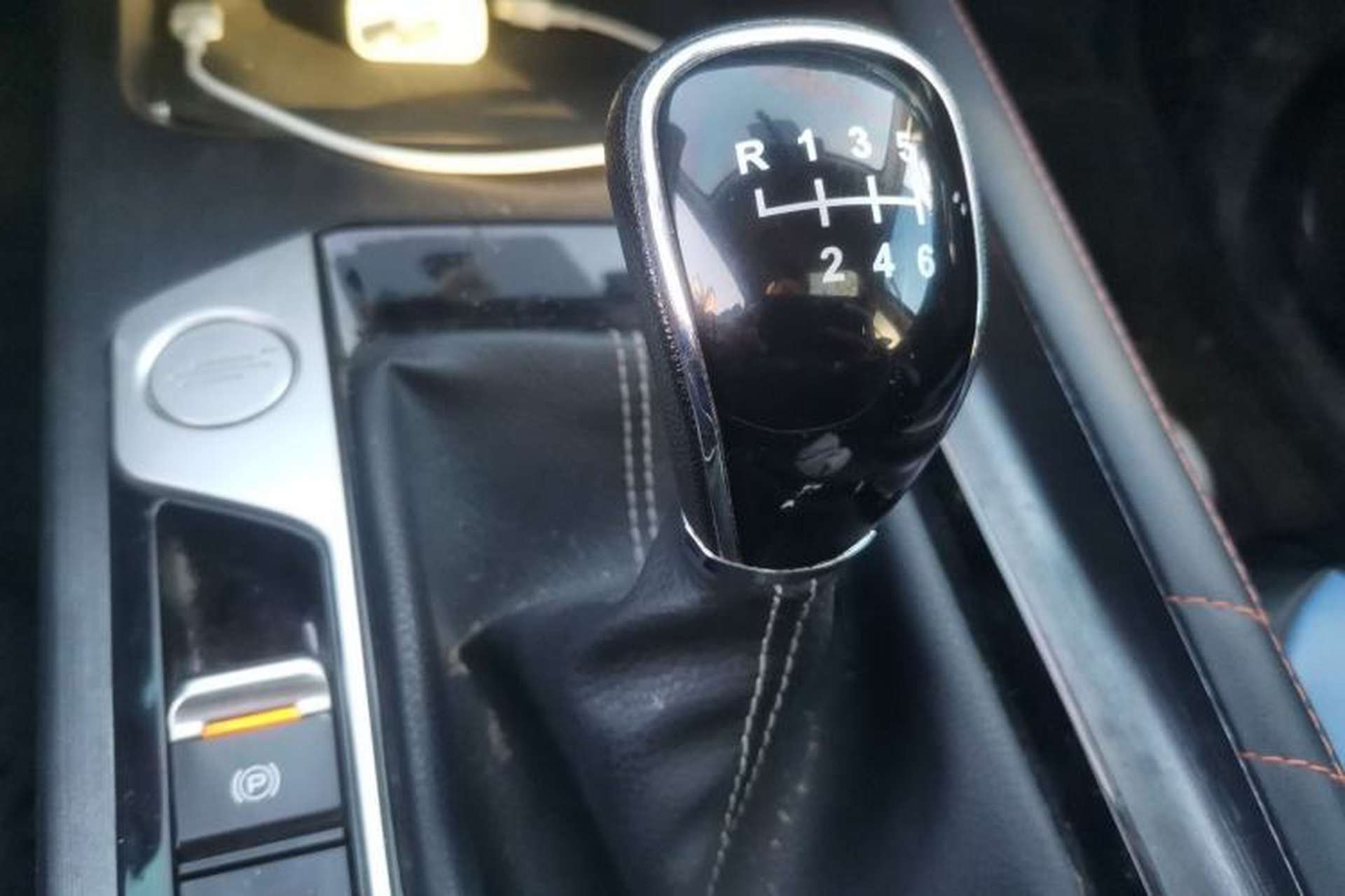 Used CHANGAN OSHAN X7 PLUS 2022 1.5T Manual Luxury Version Gear Lever