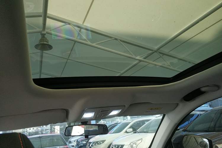 Used CHANGAN OSHAN X7 PLUS 2022 1.5T Blue Whale Edition Automatic Prestige Version Headliner