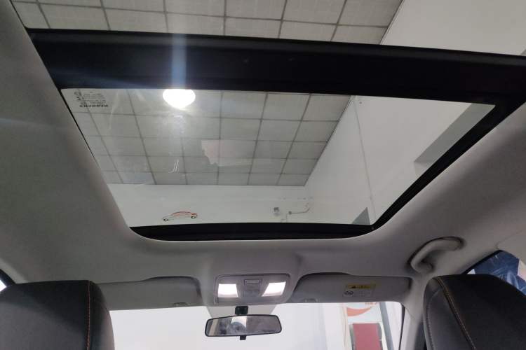 Used CHANGAN OSHAN X7 PLUS 2022 1.5T Blue Whale Edition Automatic Prestige Version Headliner