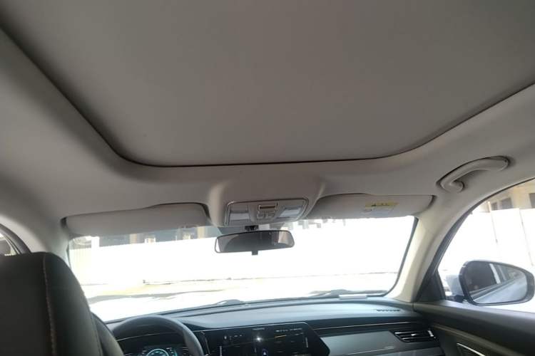 Used CHANGAN OSHAN X7 PLUS 2022 1.5T Blue Whale Edition Automatic Prestige Version Headliner
