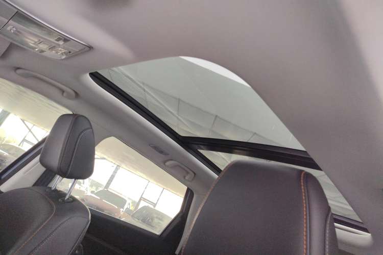 Used CHANGAN OSHAN X7 PLUS 2022 1.5T Blue Whale Edition Automatic Prestige Version Headliner
