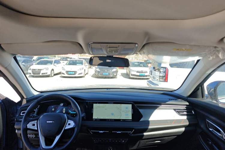 Used CHANGAN OSHAN X7 PLUS 2022 1.5T Blue Whale Edition Automatic Geeker Navigation Model Headliner