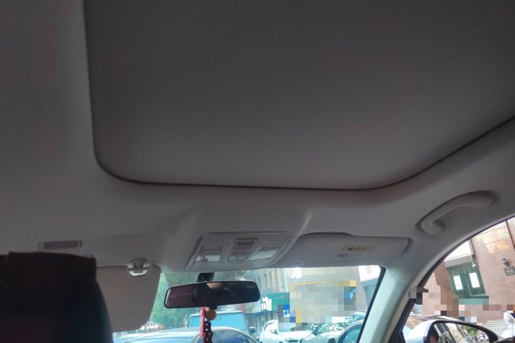 Used CHANGAN OSHAN X7 PLUS 2022 1.5T Blue Whale Edition Automatic ZhiZun Model Headliner