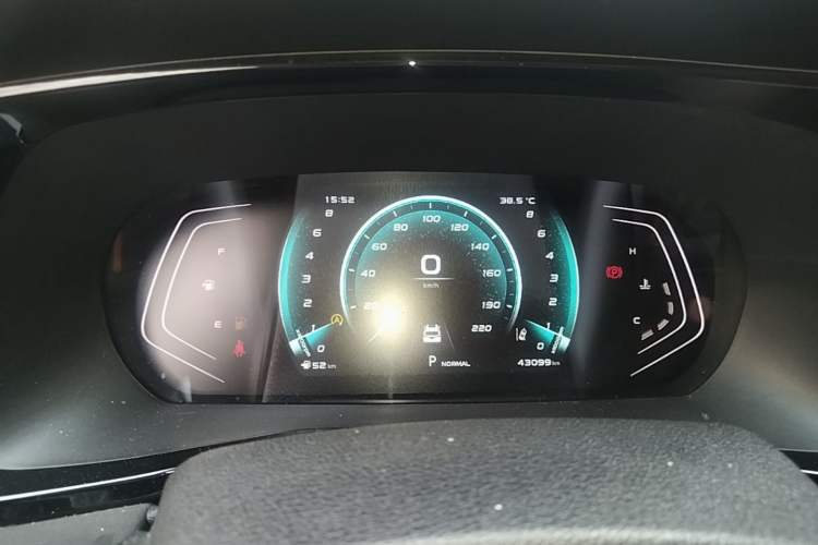 Used CHANGAN OSHAN X7 PLUS 2022 1.5T Blue Whale Edition Automatic Prestige Version Instrument Cluster
