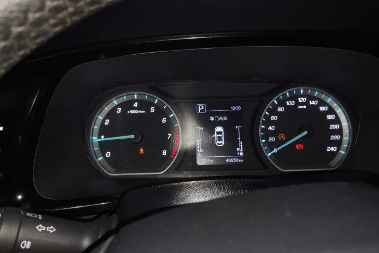 Used CHANGAN OSHAN X7 PLUS 2022 1.5T Blue Whale Edition Automatic Luxury 7-Seater Instrument Cluster
