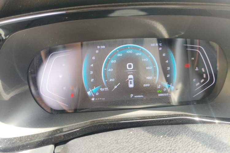 Used CHANGAN OSHAN X7 PLUS 2022 1.5T Blue Whale Edition Automatic ZhiZun Model Instrument Cluster