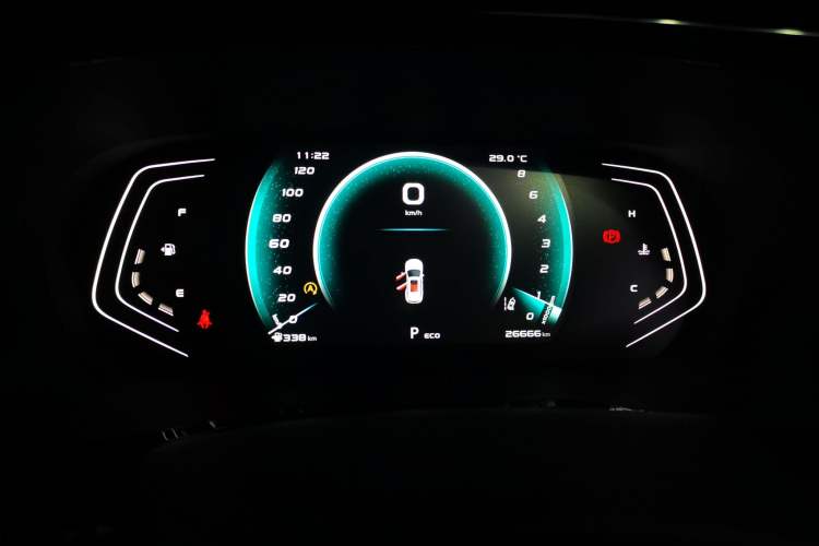 Used CHANGAN OSHAN X7 PLUS 2022 1.5T Blue Whale Edition Automatic Prestige 7-Seater Instrument Cluster