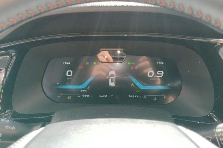 Used CHANGAN OSHAN X7 PLUS 2022 1.5T Blue Whale Edition Automatic Geeker Navigation Model Instrument Cluster