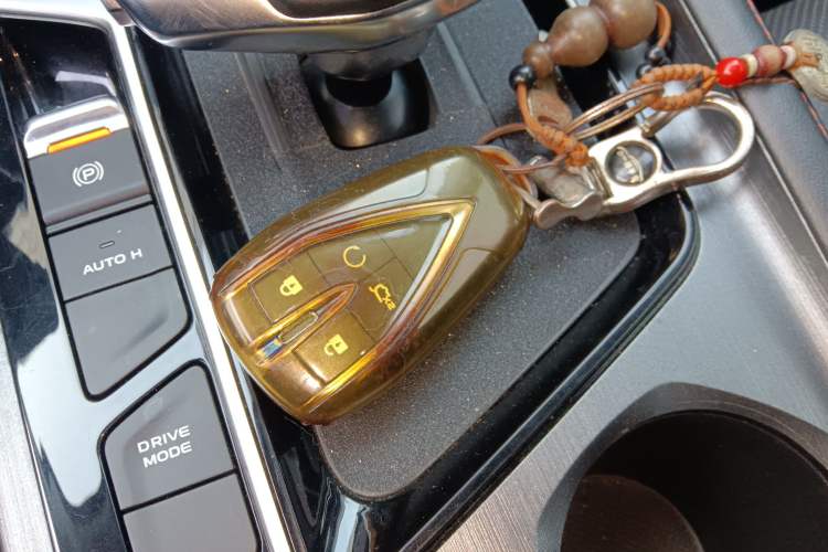 Used CHANGAN OSHAN X7 PLUS 2022 1.5T Blue Whale Edition Automatic ZhiZun Model Interior 1
