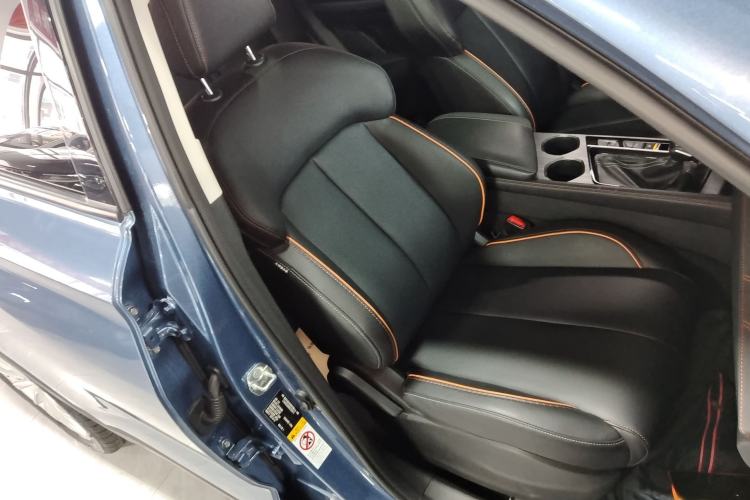 Used CHANGAN OSHAN X7 PLUS 2022 1.5T Blue Whale Edition Automatic Prestige Version Interior 11