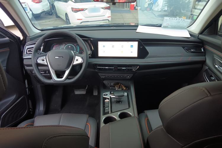Used CHANGAN OSHAN X7 PLUS 2022 1.5T Blue Whale Edition Automatic ZhiZun Model Interior 2