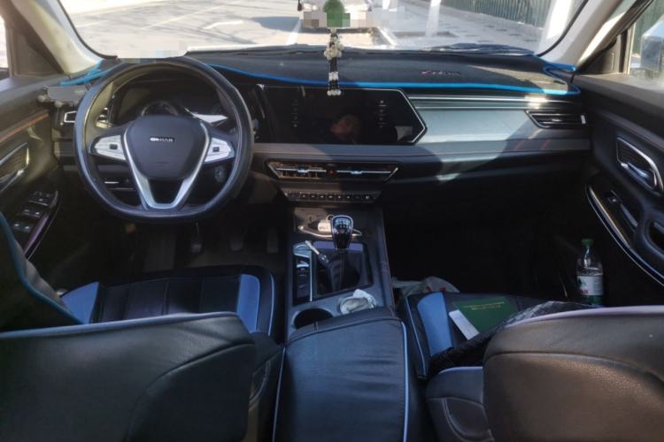 Used CHANGAN OSHAN X7 PLUS 2022 1.5T Manual Luxury Version Interior 2