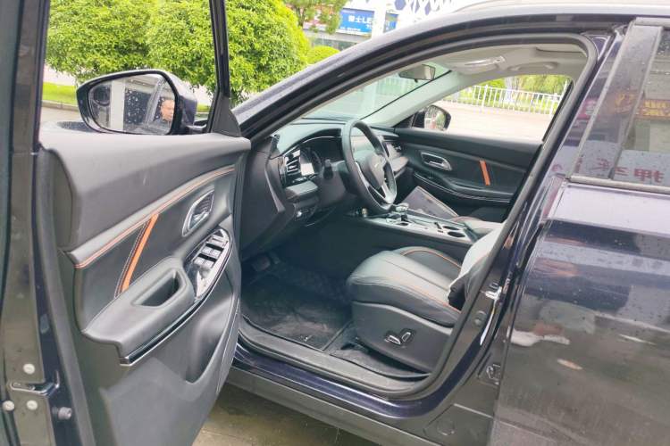 Used CHANGAN OSHAN X7 PLUS 2022 1.5T Blue Whale Edition Automatic Prestige Version Interior 3
