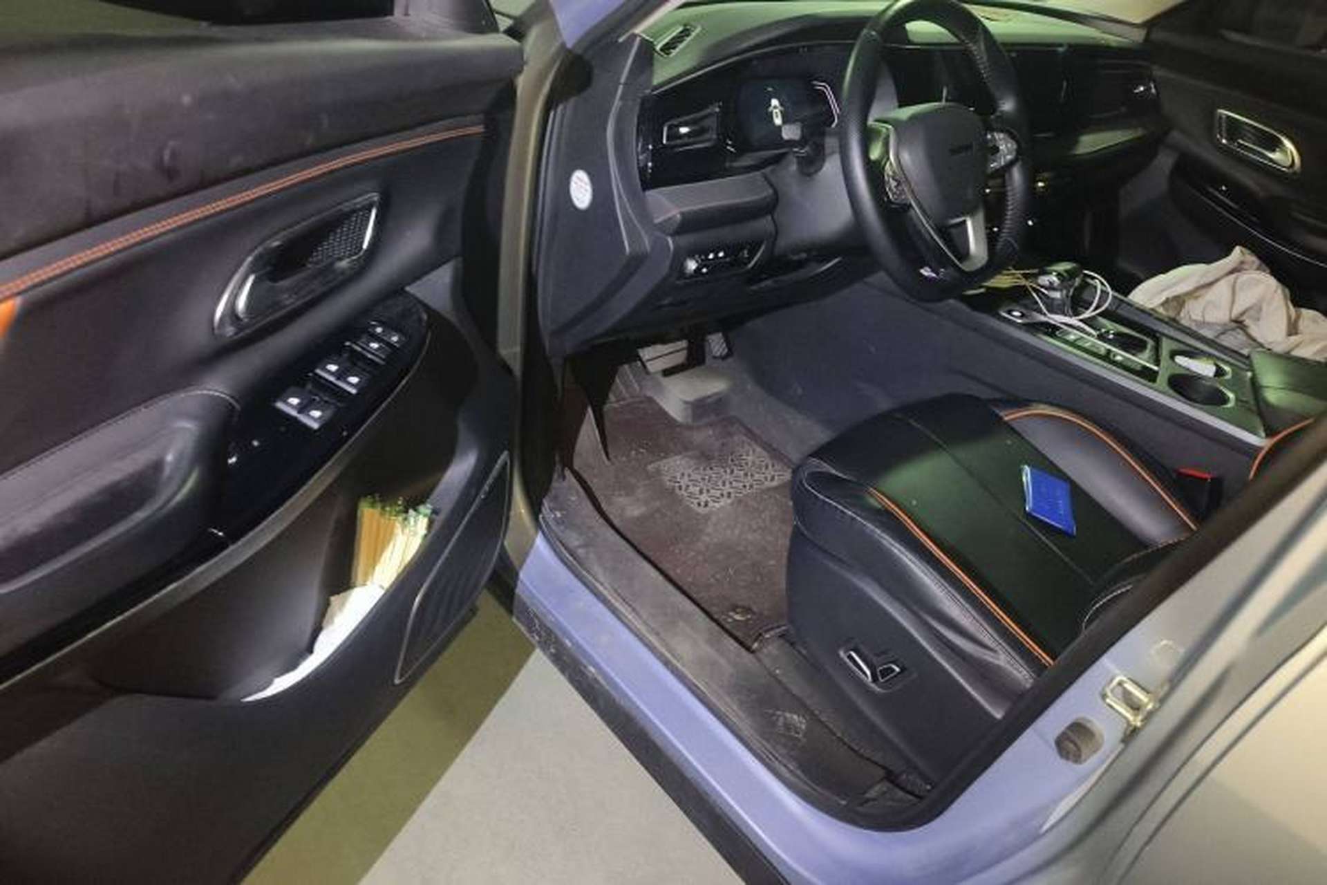 Used CHANGAN OSHAN X7 PLUS 2022 1.5T Blue Whale Edition Automatic Prestige Version Interior 3