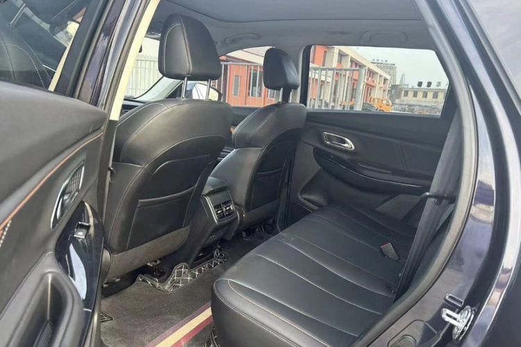 Used CHANGAN OSHAN X7 PLUS 2022 1.5T Blue Whale Edition Automatic Prestige Version Interior 3