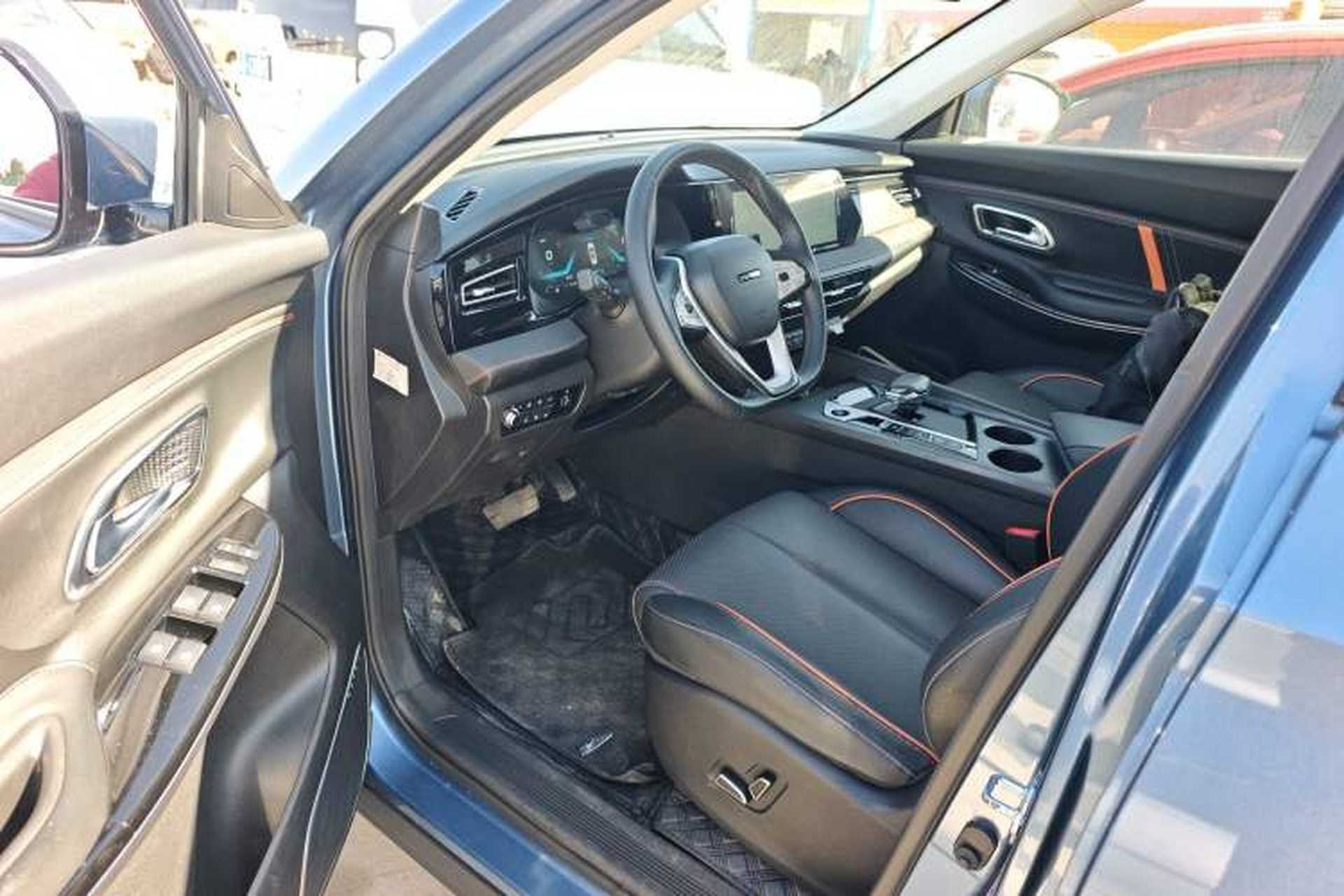 Used CHANGAN OSHAN X7 PLUS 2022 1.5T Blue Whale Edition Automatic Geeker Navigation Model Interior 3