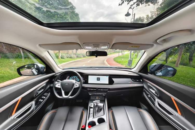 Used CHANGAN OSHAN X7 PLUS 2022 1.5T Blue Whale Edition Automatic Prestige Version Interior 3