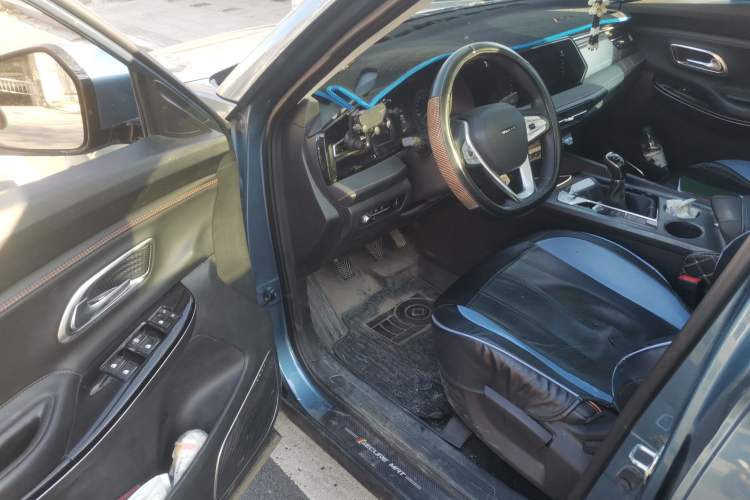 Used CHANGAN OSHAN X7 PLUS 2022 1.5T Manual Luxury Version Interior 3