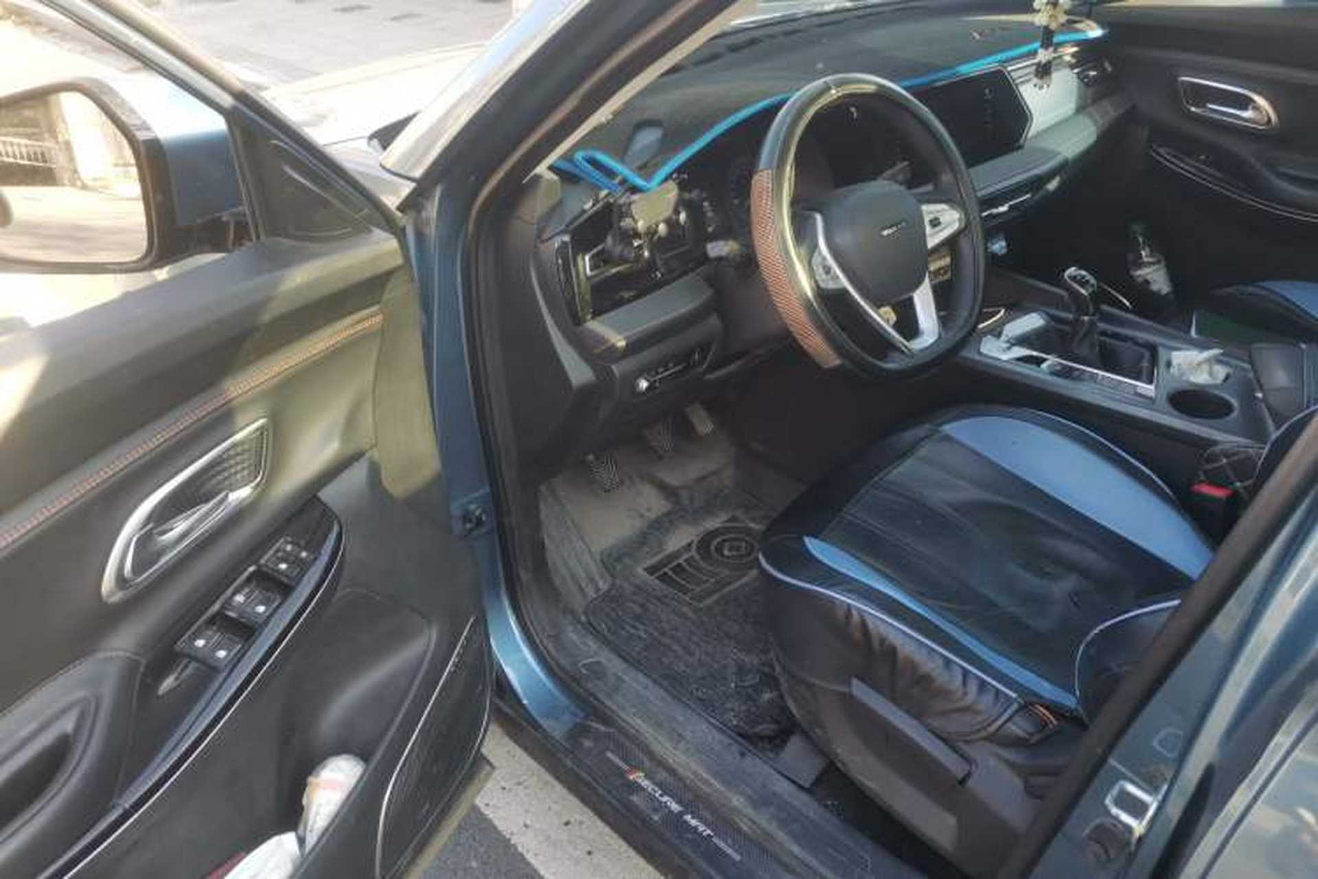 Used CHANGAN OSHAN X7 PLUS 2022 1.5T Manual Luxury Version Interior 3