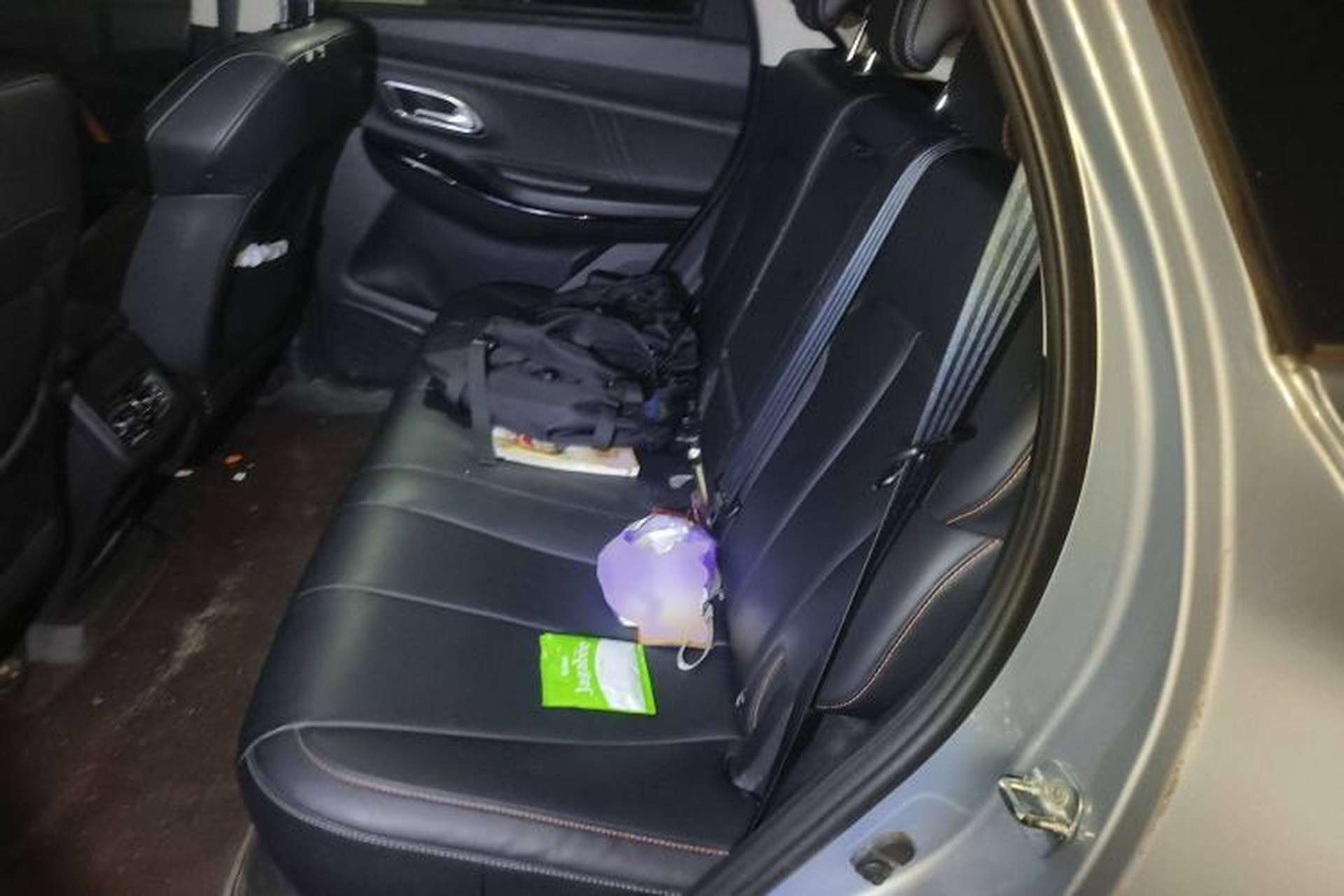 Used CHANGAN OSHAN X7 PLUS 2022 1.5T Blue Whale Edition Automatic Prestige Version Interior 4