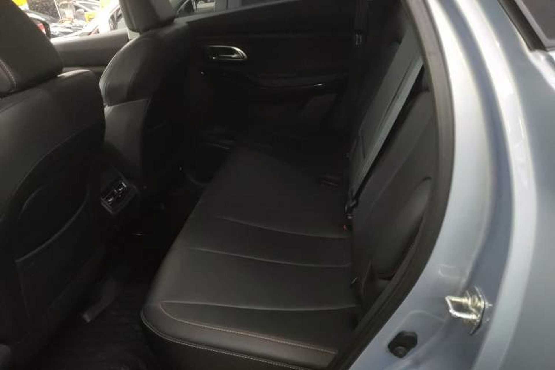 Used CHANGAN OSHAN X7 PLUS 2022 1.5T Blue Whale Edition Automatic Prestige Version Interior 4