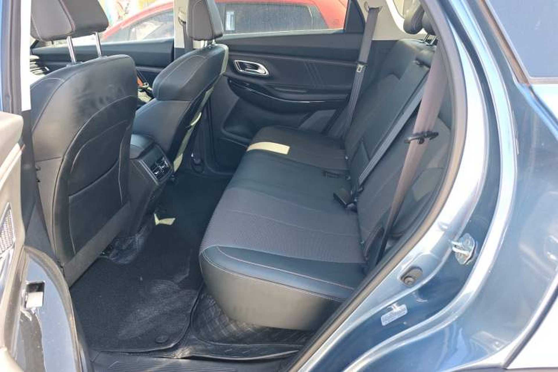 Used CHANGAN OSHAN X7 PLUS 2022 1.5T Blue Whale Edition Automatic Geeker Navigation Model Interior 4