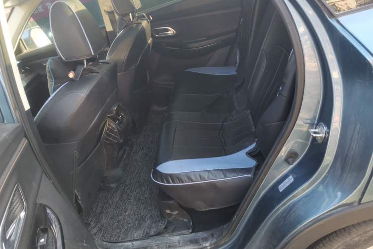Used CHANGAN OSHAN X7 PLUS 2022 1.5T Manual Luxury Version Interior 4