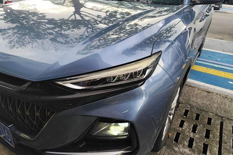 Used CHANGAN OSHAN X7 PLUS 2022 1.5T Blue Whale Edition Automatic Luxury Trim Left Front Headlight