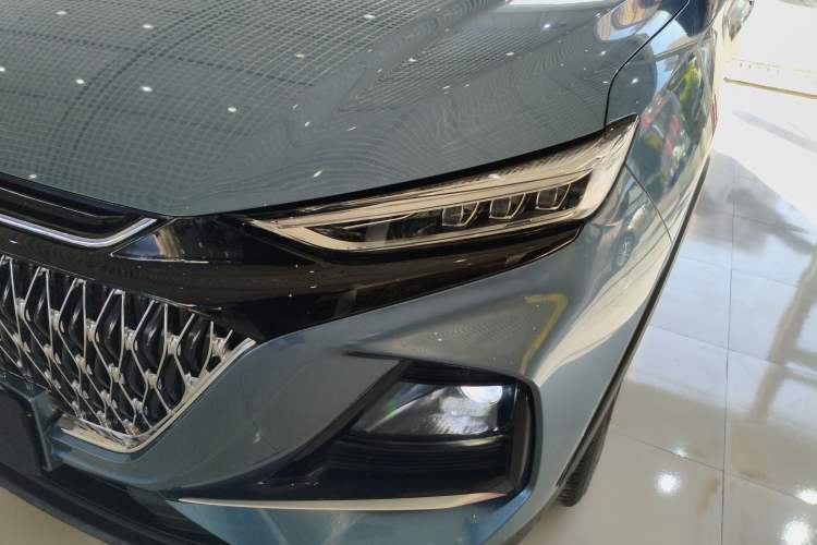 Used CHANGAN OSHAN X7 PLUS 2022 1.5T Blue Whale Edition Automatic Prestige Version Left Front Headlight