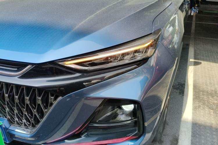 Used CHANGAN OSHAN X7 PLUS 2022 1.5T Blue Whale Edition Automatic Geeker Navigation Model Left Front Headlight