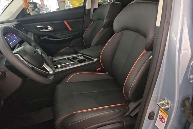 Used CHANGAN OSHAN X7 PLUS 2022 1.5T Blue Whale Edition Automatic Luxury Trim Left Front Seat
