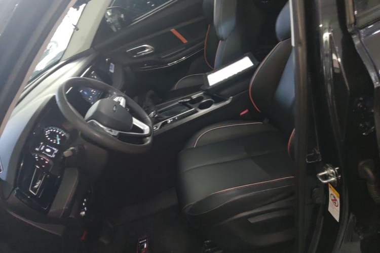 Used CHANGAN OSHAN X7 PLUS 2022 1.5T Blue Whale Edition Automatic Luxury Trim Left Front Seat