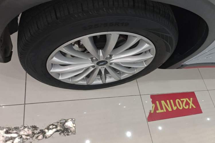 Used CHANGAN OSHAN X7 PLUS 2022 1.5T Blue Whale Edition Automatic Luxury Trim Left Front Wheel Hub