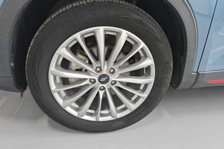 Used CHANGAN OSHAN X7 PLUS 2022 1.5T Blue Whale Edition Automatic Prestige Version Left Front Wheel Hub