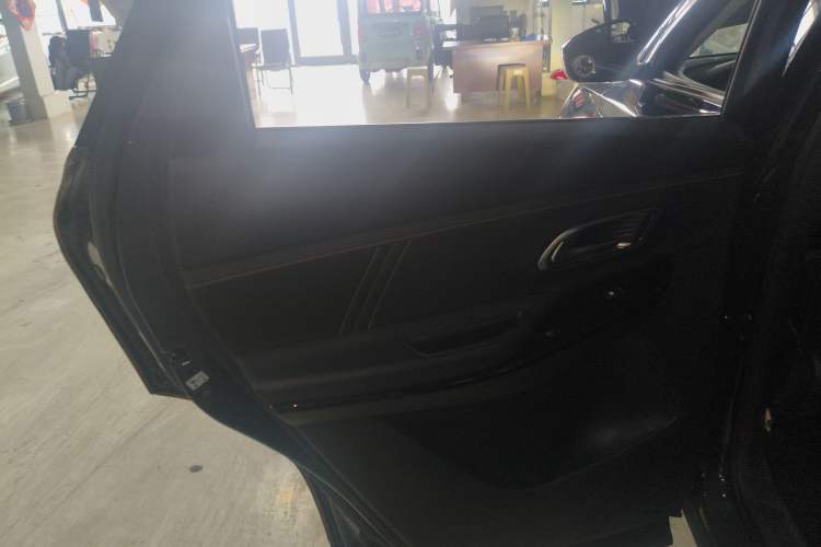 Used CHANGAN OSHAN X7 PLUS 2022 1.5T Manual Luxury Version Left Rear Door Interior