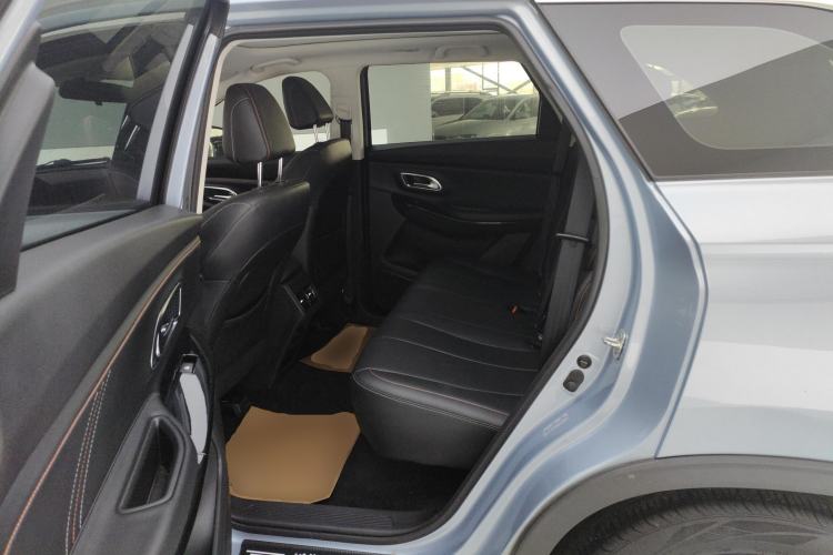 Used CHANGAN OSHAN X7 PLUS 2022 1.5T Blue Whale Edition Automatic Prestige Version Left Rear Seat