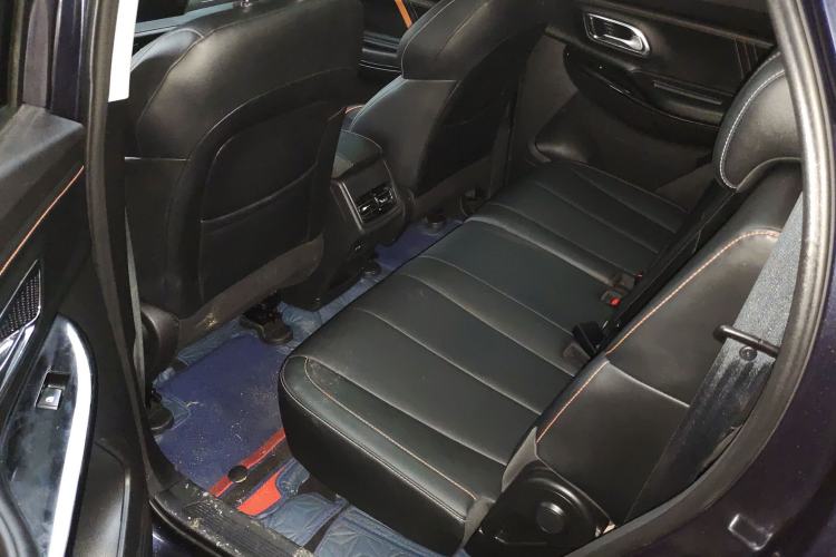 Used CHANGAN OSHAN X7 PLUS 2022 1.5T Blue Whale Edition Automatic Luxury 7-Seater Left Rear Seat