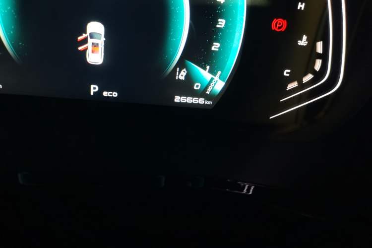 Used CHANGAN OSHAN X7 PLUS 2022 1.5T Blue Whale Edition Automatic Prestige 7-Seater Odometer Close Up