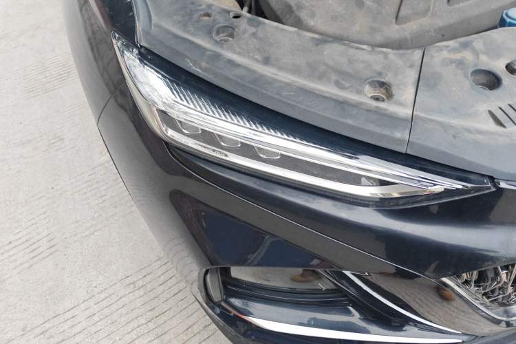 Used CHANGAN OSHAN X7 PLUS 2022 1.5T Blue Whale Edition Automatic Prestige Version Right Front Headlight
